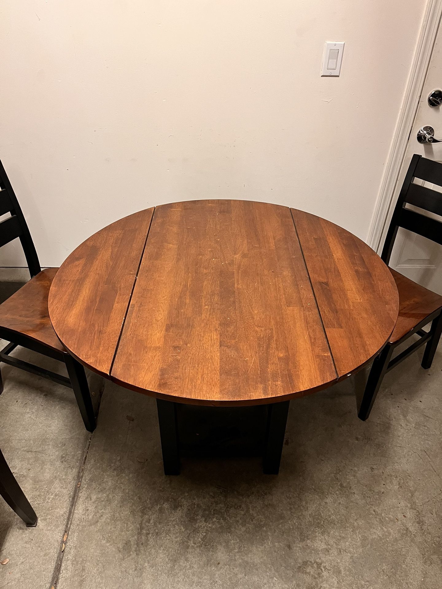 Dining Table & 2 Chair Set