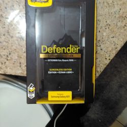 Outter Box (Series Defender Rugged Protection)Screenless Edition For Samsung Galaxy A51)