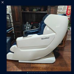 IBOOMAS R8606 3D MASSAGE CHAIR， OBO