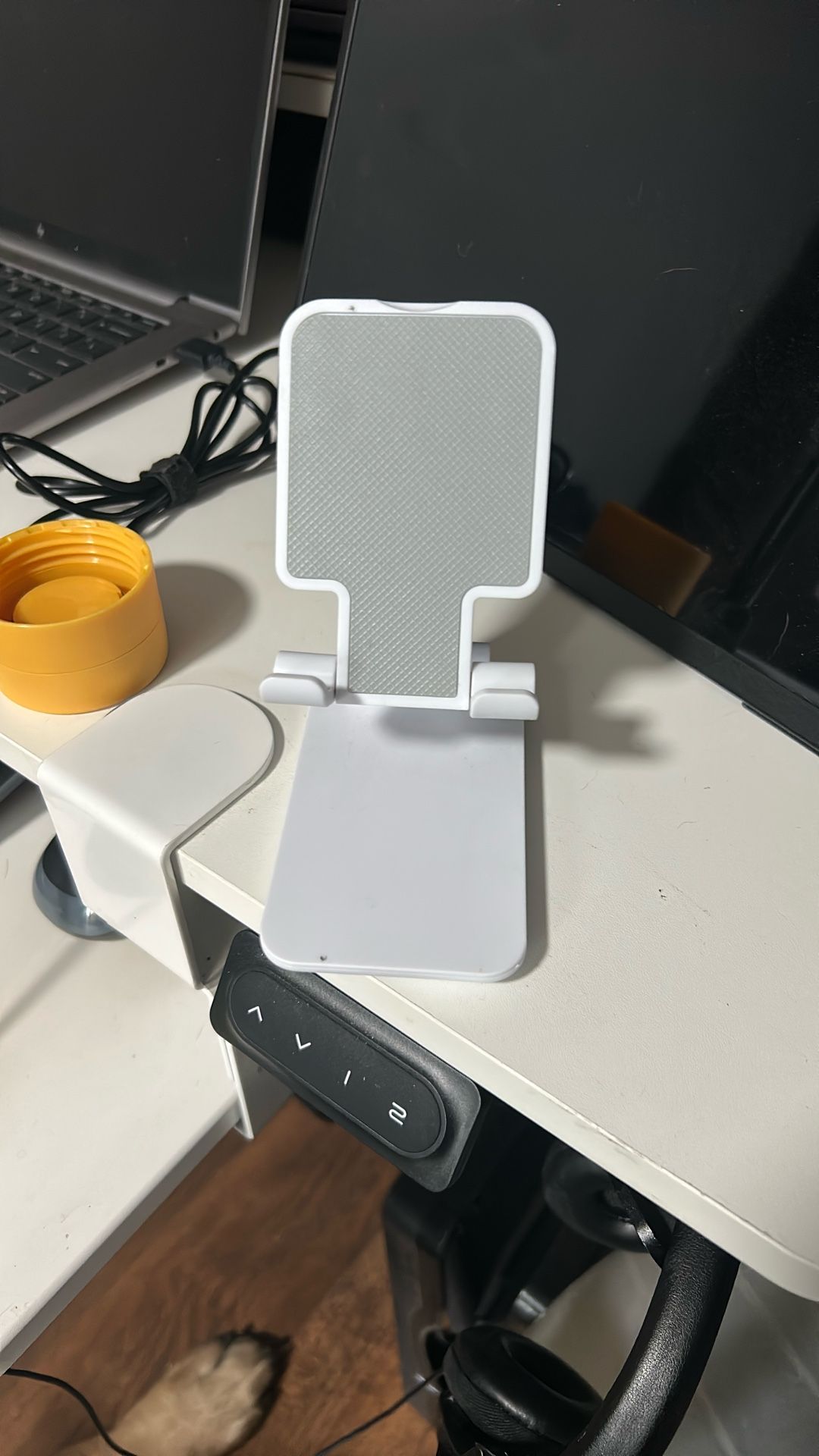 Adjustable Foldable Cell Phone/ipad Stand