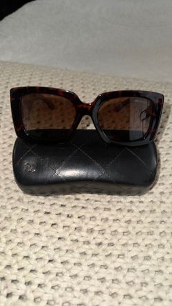 Women sun glasses