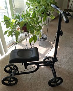 Elenker.  Knee Scooter