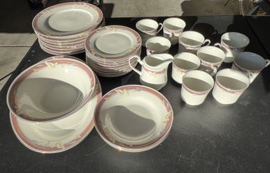 Vintage MAJESTY COLLECTION TAUPE FANTASY China Dishes