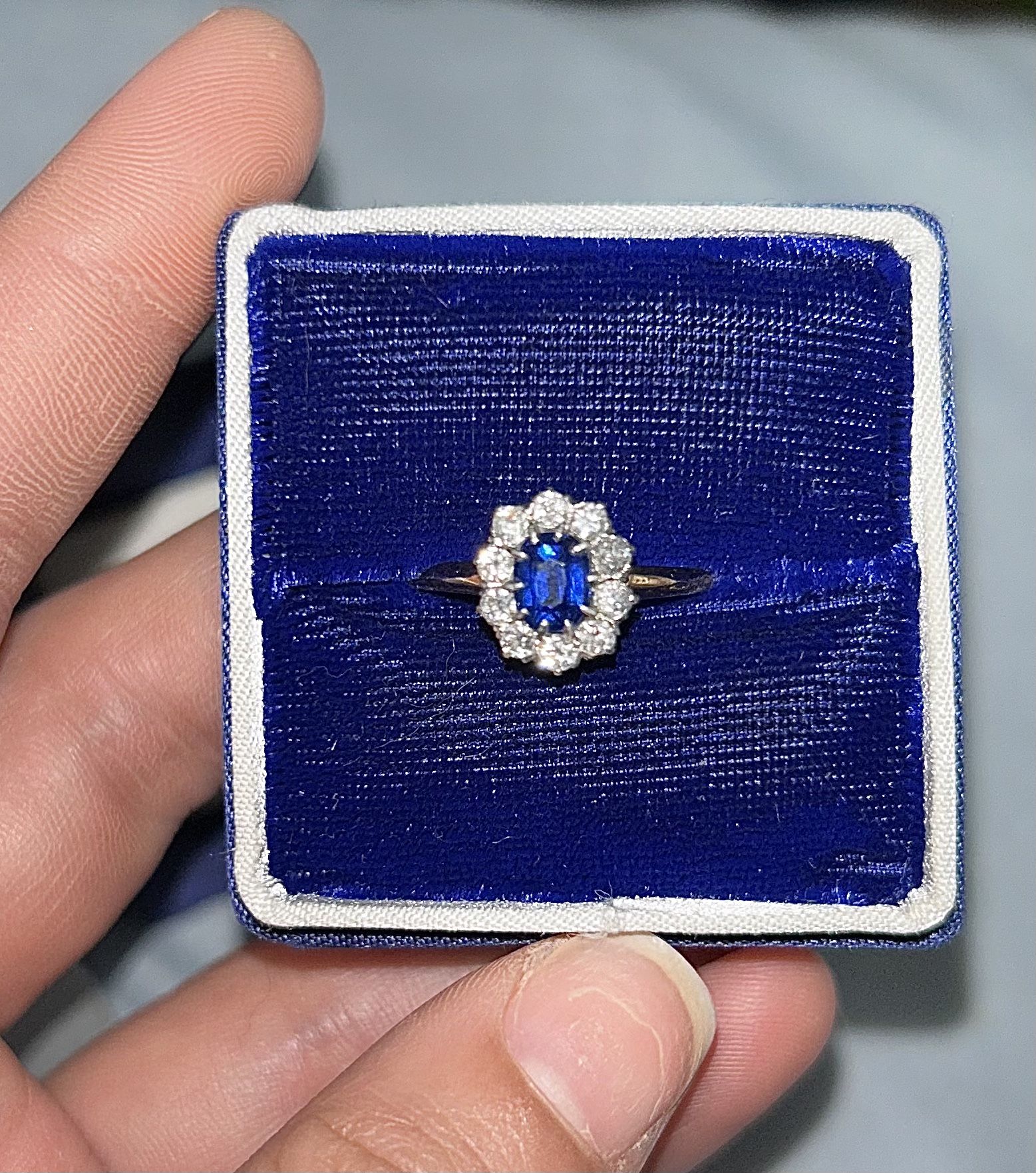 Gorgeous Antique Sapphire & Diamonds 14K Yellow Gold Ring