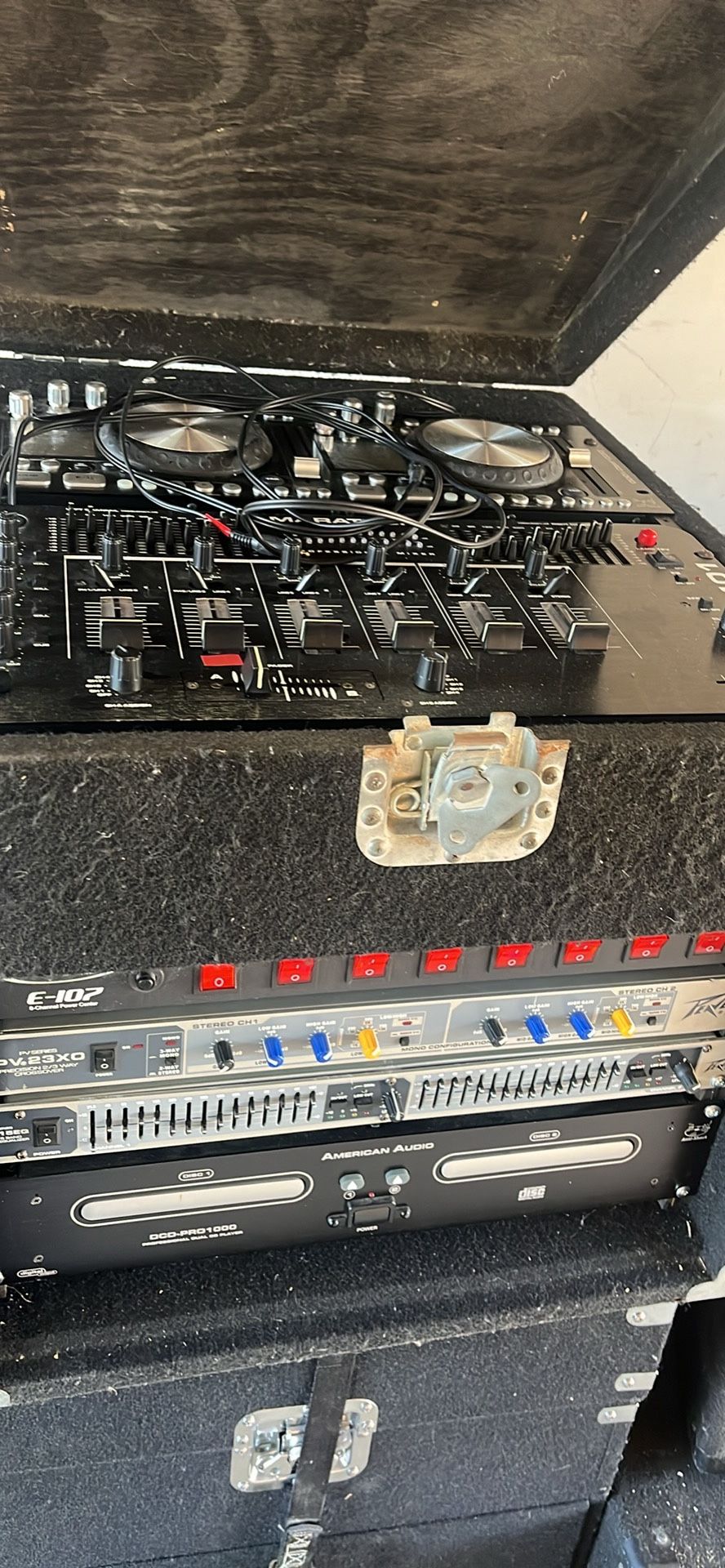 Complete DJ Rack Setup – Amp + Mixer + Power Center