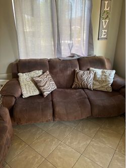 FREE COUCHES