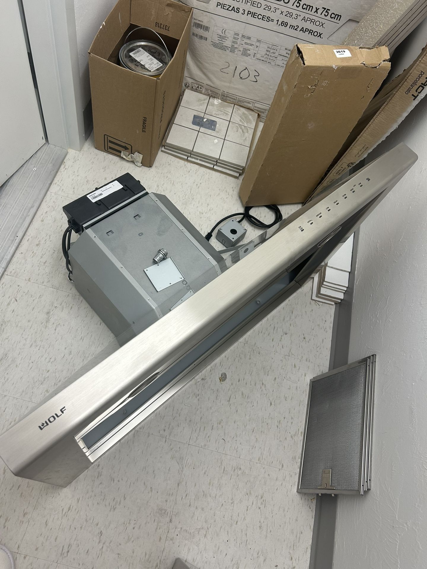 Brand NEW Wolf Range 36’ Stainless Steel Hood