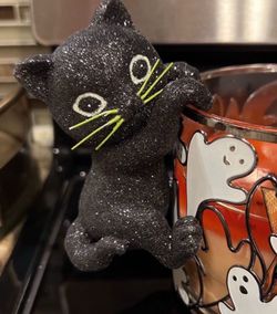 Bath and Body Works glow in the dark candle hanger