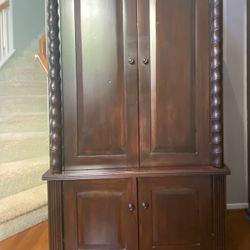 Armoire Entertainment Center for TVs  up to 40”