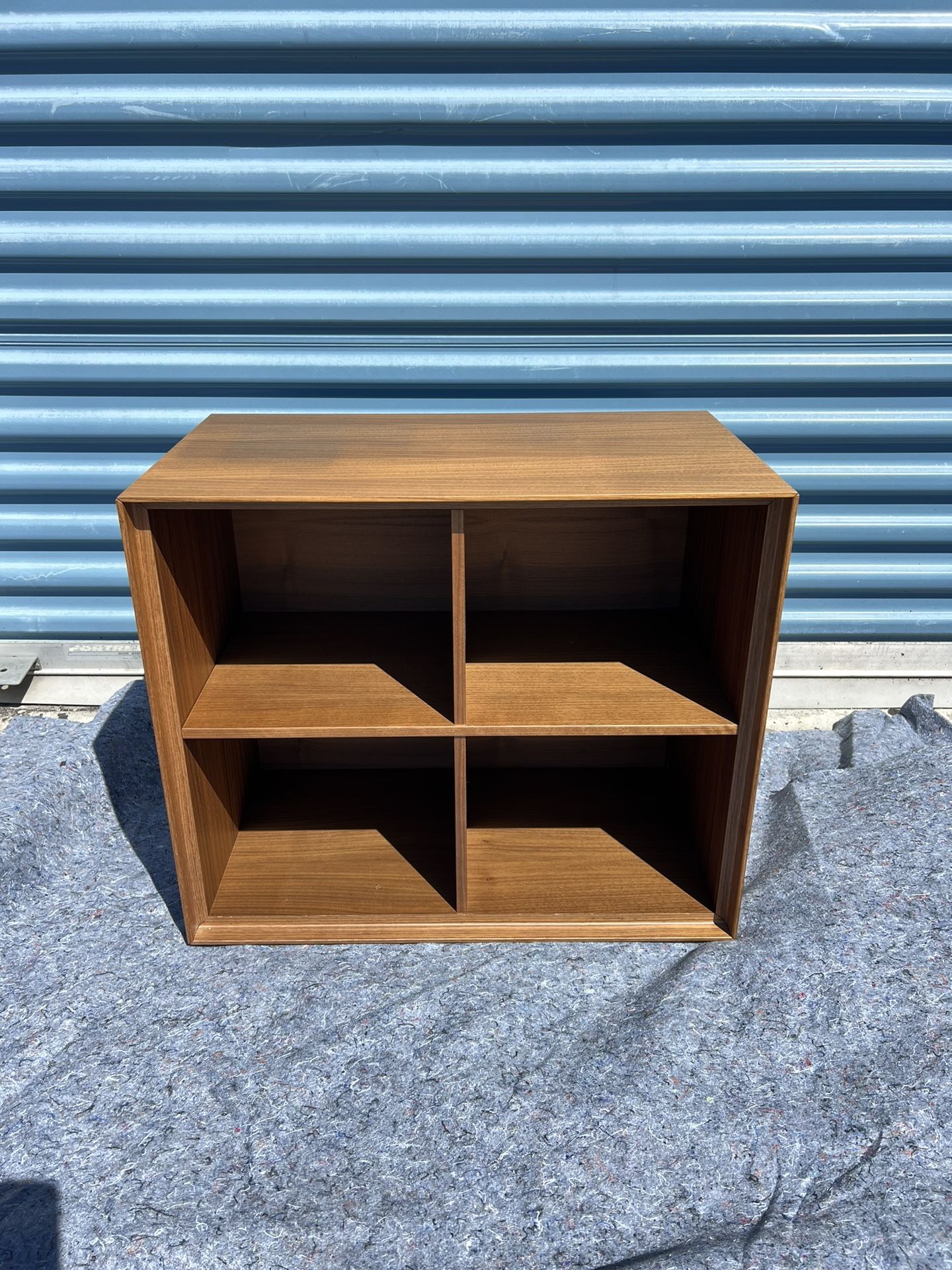 Modern 4 Shelves Wooden Bookcase, Storage Cube