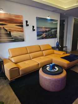 New luxury leather sectional couch / free delivery