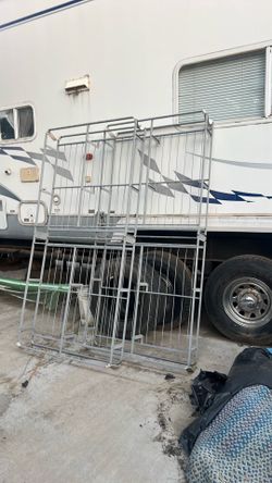 King size frame in good condition