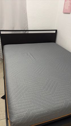 Cama y colchón EGO