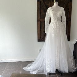 New New Bridal Lace Princess Ball Gown Wedding Dresses Sheer Neck Size 2