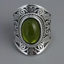 Unique Vintage Style Moss Green Antique Silver Tone Ring 