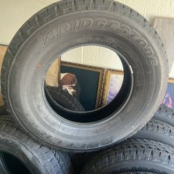Bridgestone Dueler 255/75/17 Year 2025