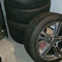 5 Wheel Set  225/50R18 95T