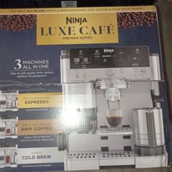 Ninja Luxe™ Cafe Premier Series Espresso Machine in Stainless Steel