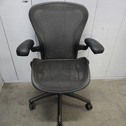 Herman Miller Size B Ergonomic Task Chair 