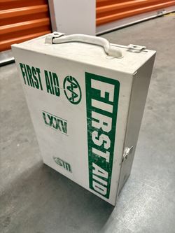 Vintage First Aid Metal White Paint Box
