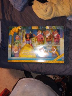 Snow White And The Seven Dwarfs Toy Set