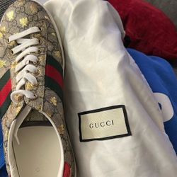 Gucci Bee Size 9