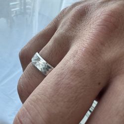 White Gold 10K Wedding Band