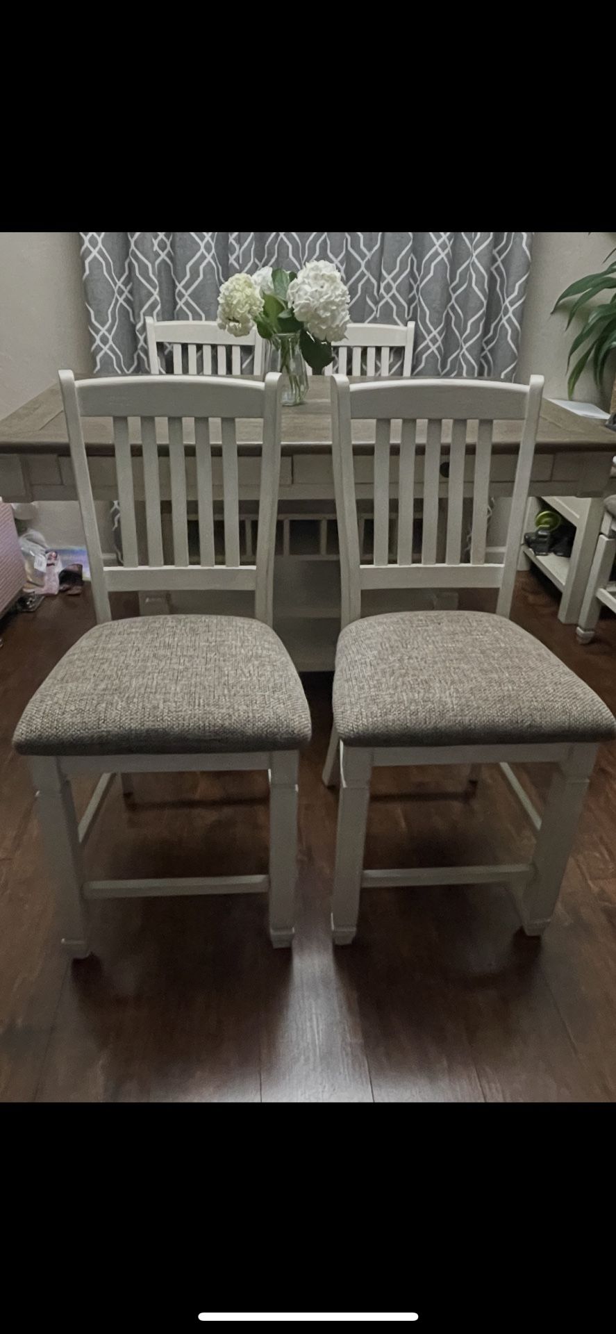 Bolanburg Bar Stool Chairs set of 2