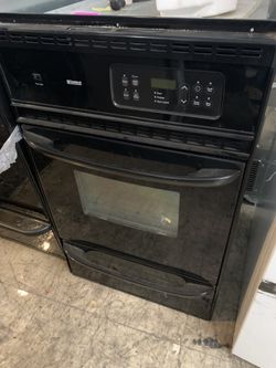 Kenmore 24” single oven in glossy black used gas