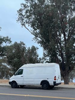 Dodge / Mercedes Sprinter camper van - VanLife