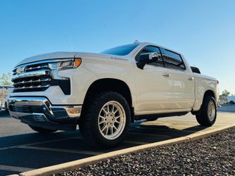 On sale. 2.5” leveling g kit with installation. For CHEVY GMC  TRUCK  SUV