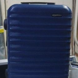 AMAZON BASICS 21" NAVY BLUE HARDSHELL ROLLING SUITCASE W/EXTENDABLE HANDLE! (USED ONCE)😇 Please Read Description.