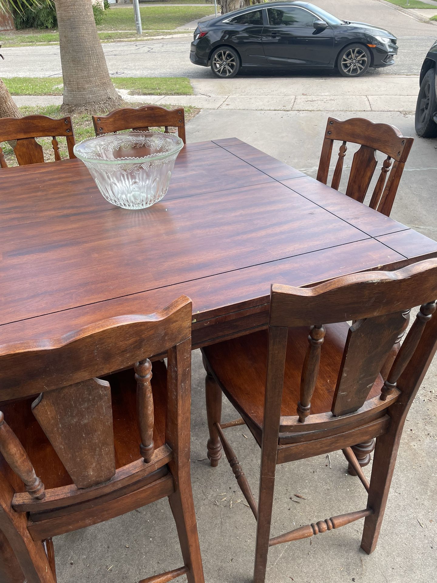 Expandable Dining Table With Chairs For Sale ! 