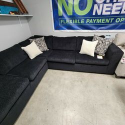 Sofas, Sectionals, & Loveseats NEw 30-80% off retail !