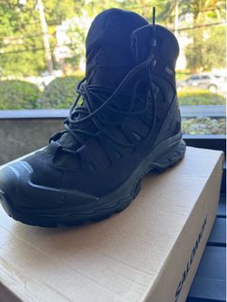 Salomon Hiking boots (New) size 9
