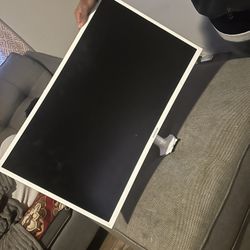 32 Inch Monitor