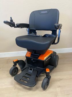 Pride Go Chair