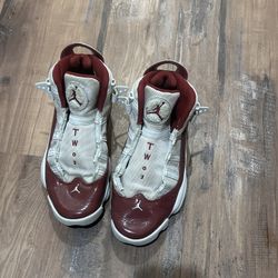 Size 7 Men’s Nike Air Jordan 6 Rings Team Red mid sneakers 