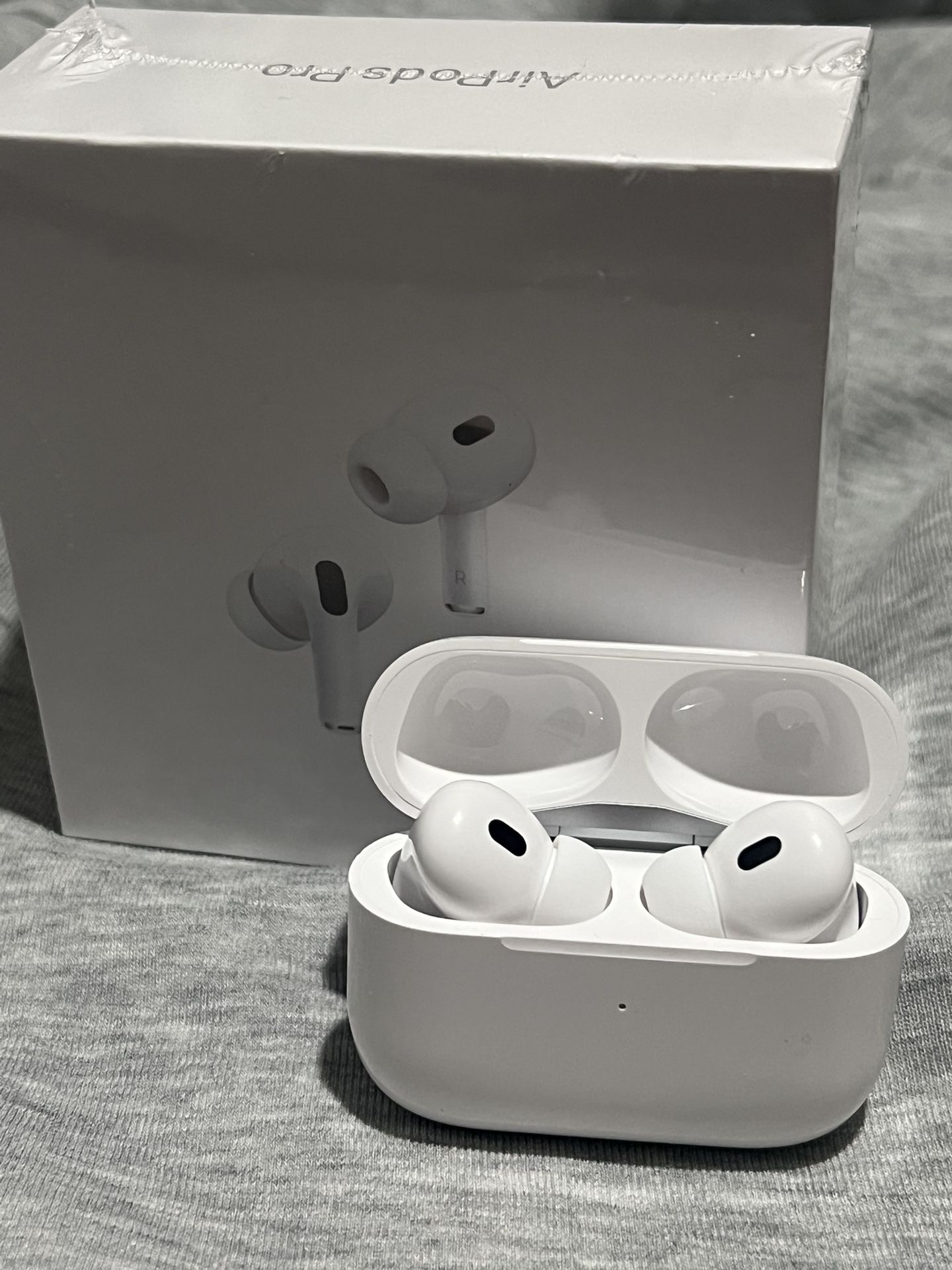 AirPods