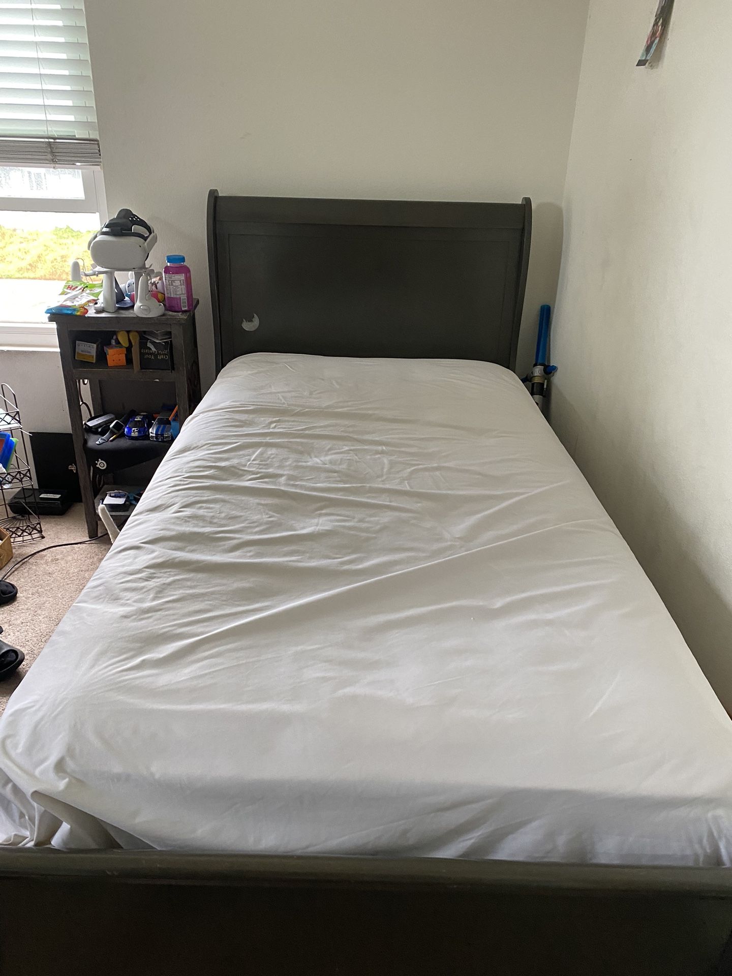 Twin Bed for Sale in Ventura, CA OfferUp
