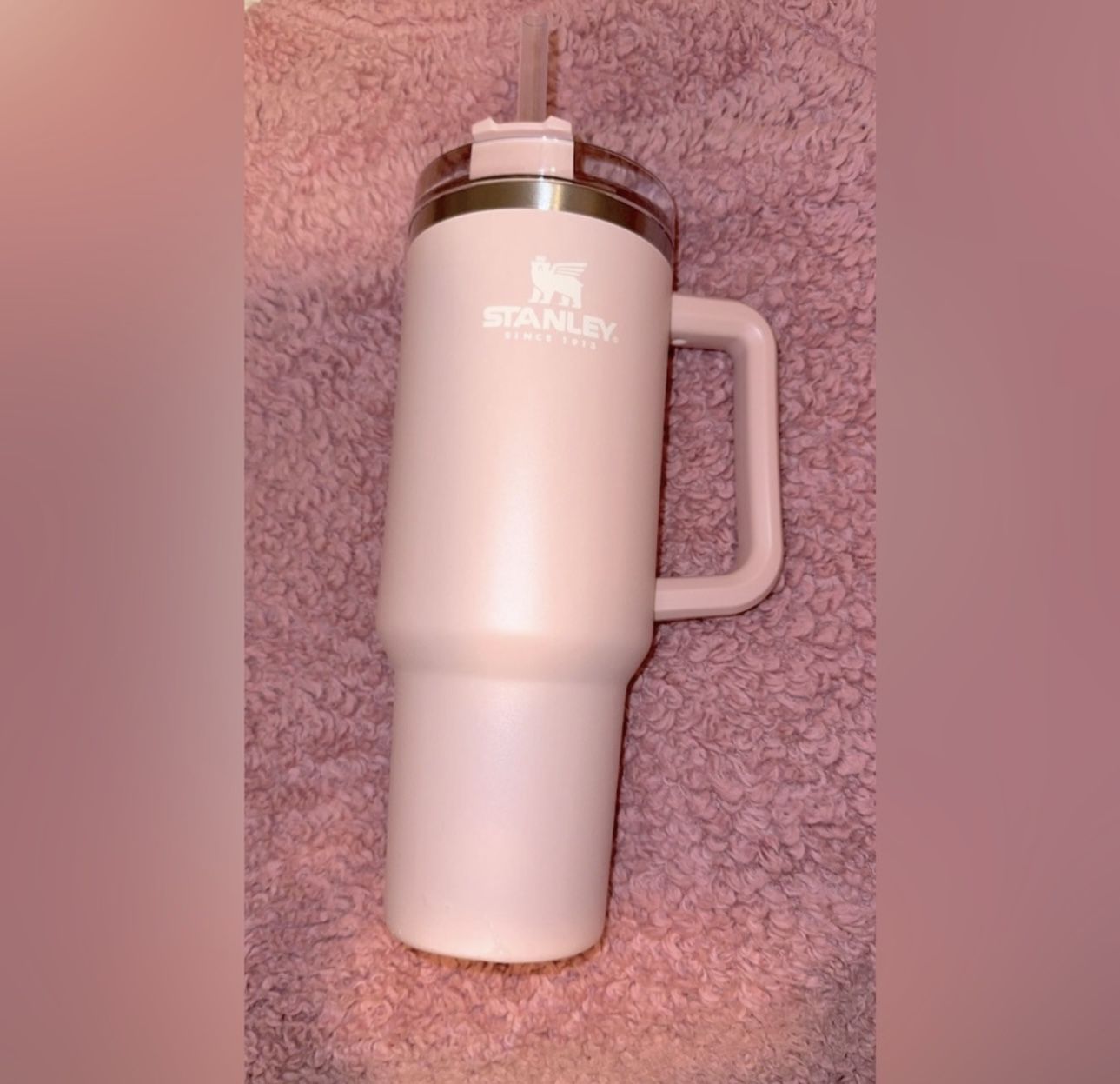 Pink Stanley Cup 40oz for Sale in Montebello, CA - OfferUp