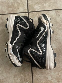 Size 2.5Y Baseball Cleats
