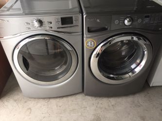 Whirlpool steam front load washer and gas dryer combo