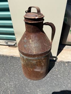 Vintage oil Can