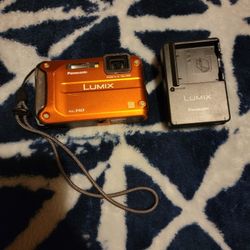 Panasonic Lumix DMC-TS3 12.1 MP Rugged/Waterproof Digital Camera with 4.6x Wide Angle Optical Image
