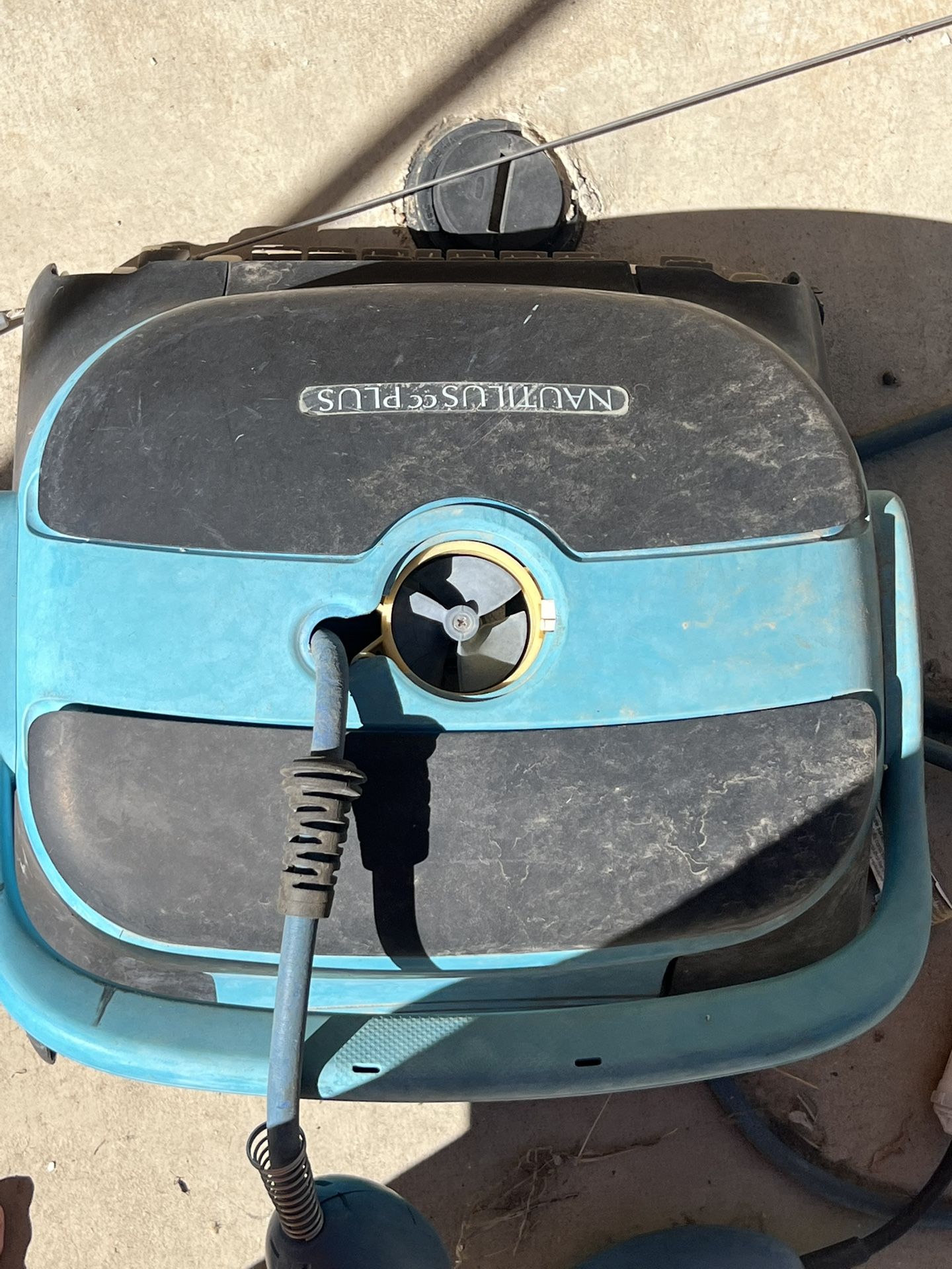 DOLPHIN NAUTILUS CC PLUS Pool cleaner 4 Parts 