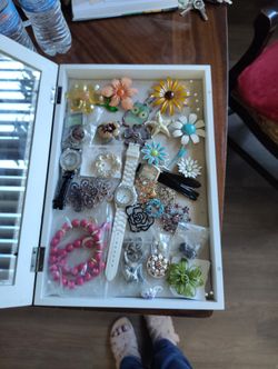 Brooches. Jewlery Earrings