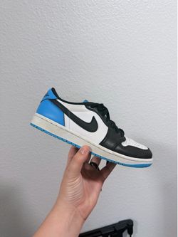 Jordan retro 1 low powder blue