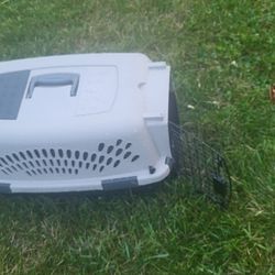 Small 24" Dog Kennel