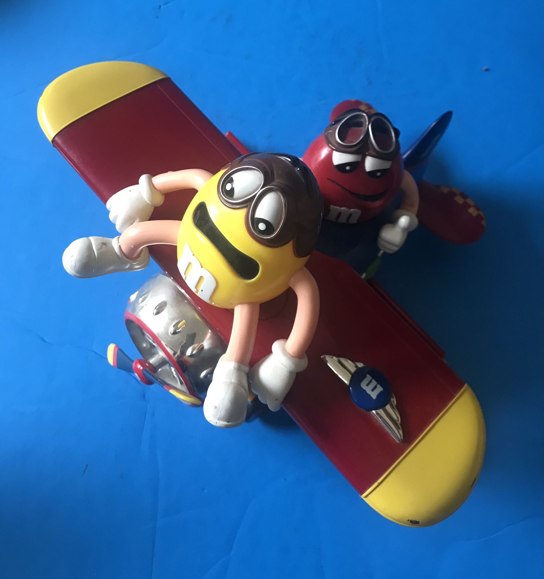 Very good M&M'S SWEET CANDY BIG DISPENSER YELLOW AVIATOR BI-PLANE AIRPLANE